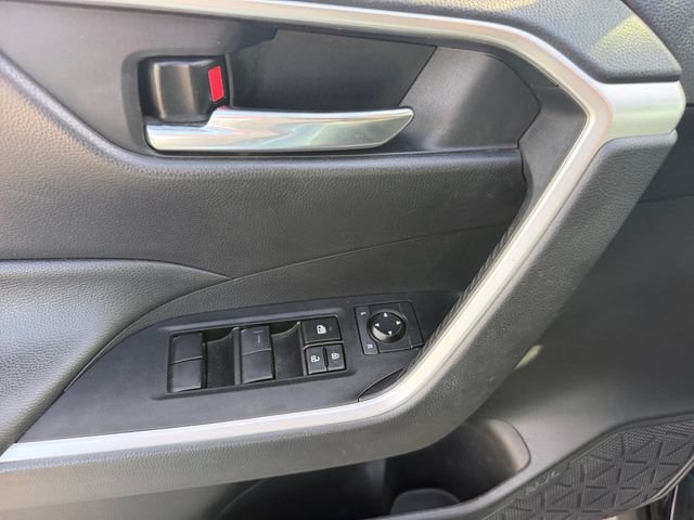 Used 2021 Toyota RAV4 XLE w/ Convenience Package AWD/4WD image 12