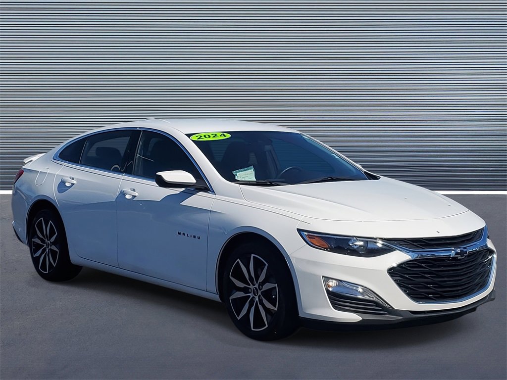 Used 2024 Chevrolet Malibu RS image 2