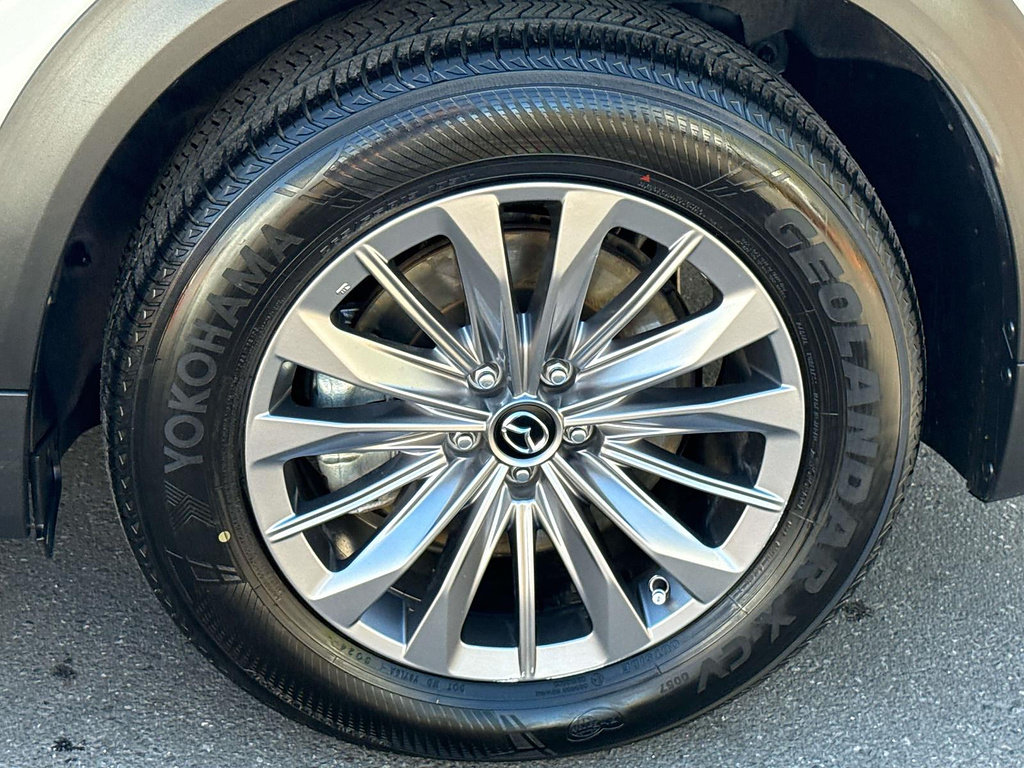 Used 2025 MAZDA CX-90 3.3 Turbo w/ Preferred Package AWD/4WD image 31