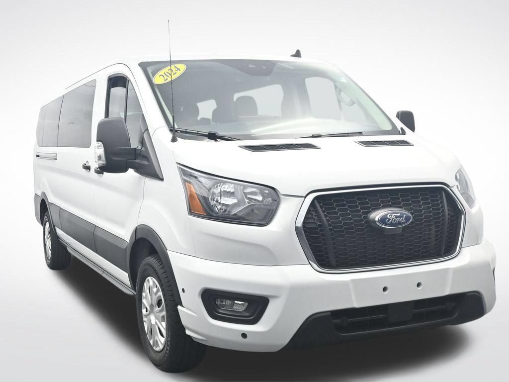 Used 2024 Ford Transit 350 XLT RWD image 3