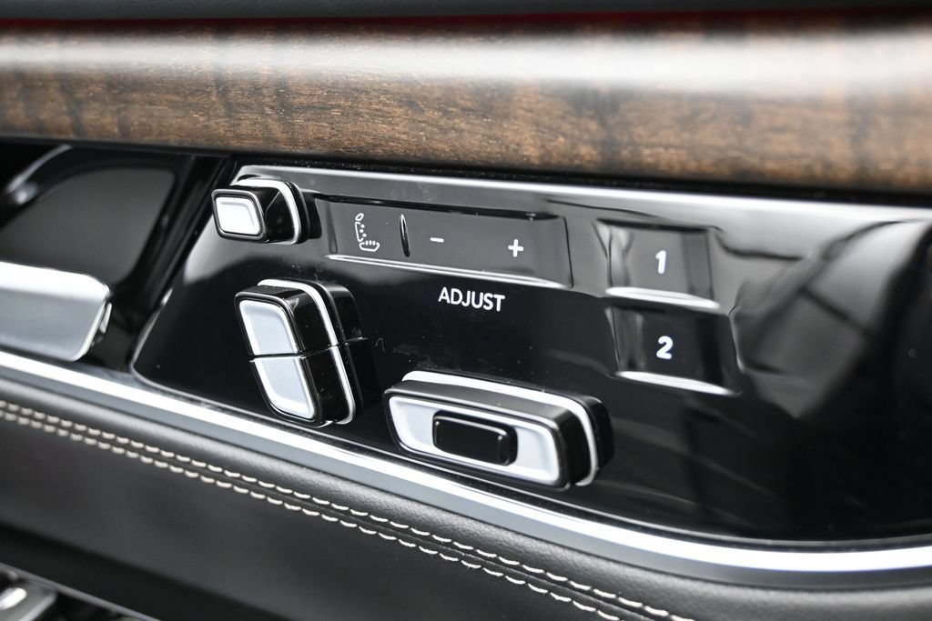 Used 2024 Jeep Grand Wagoneer L 4WD image 12
