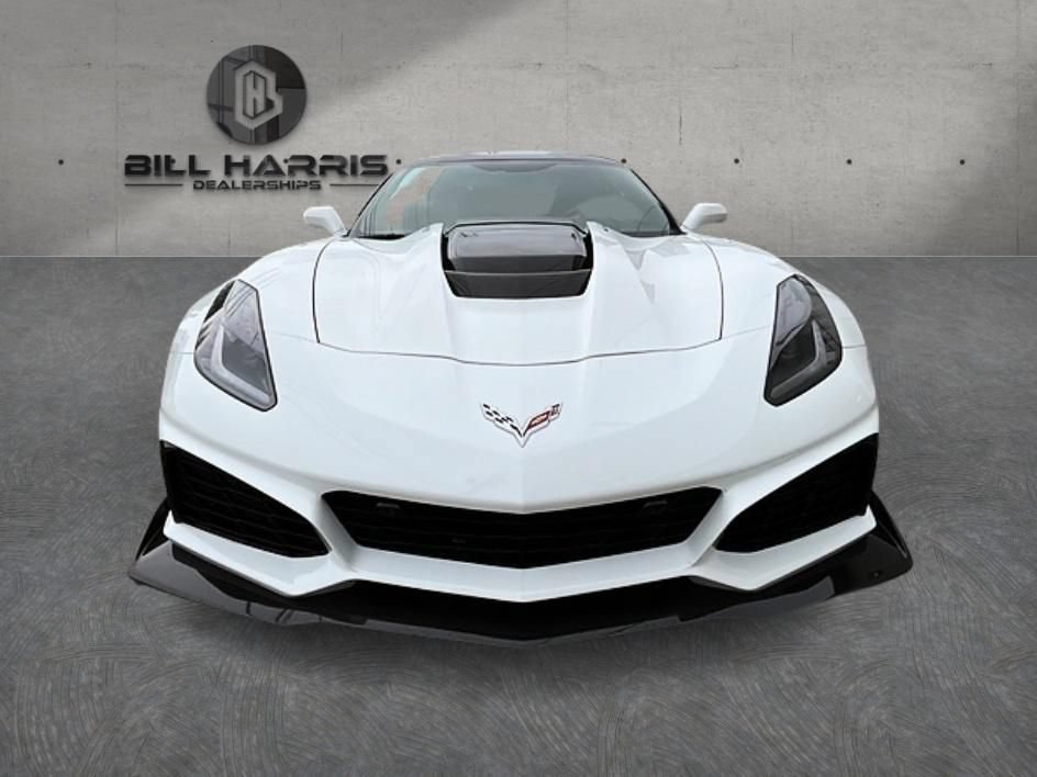 Used 2019 Chevrolet Corvette ZR1 RWD image 2