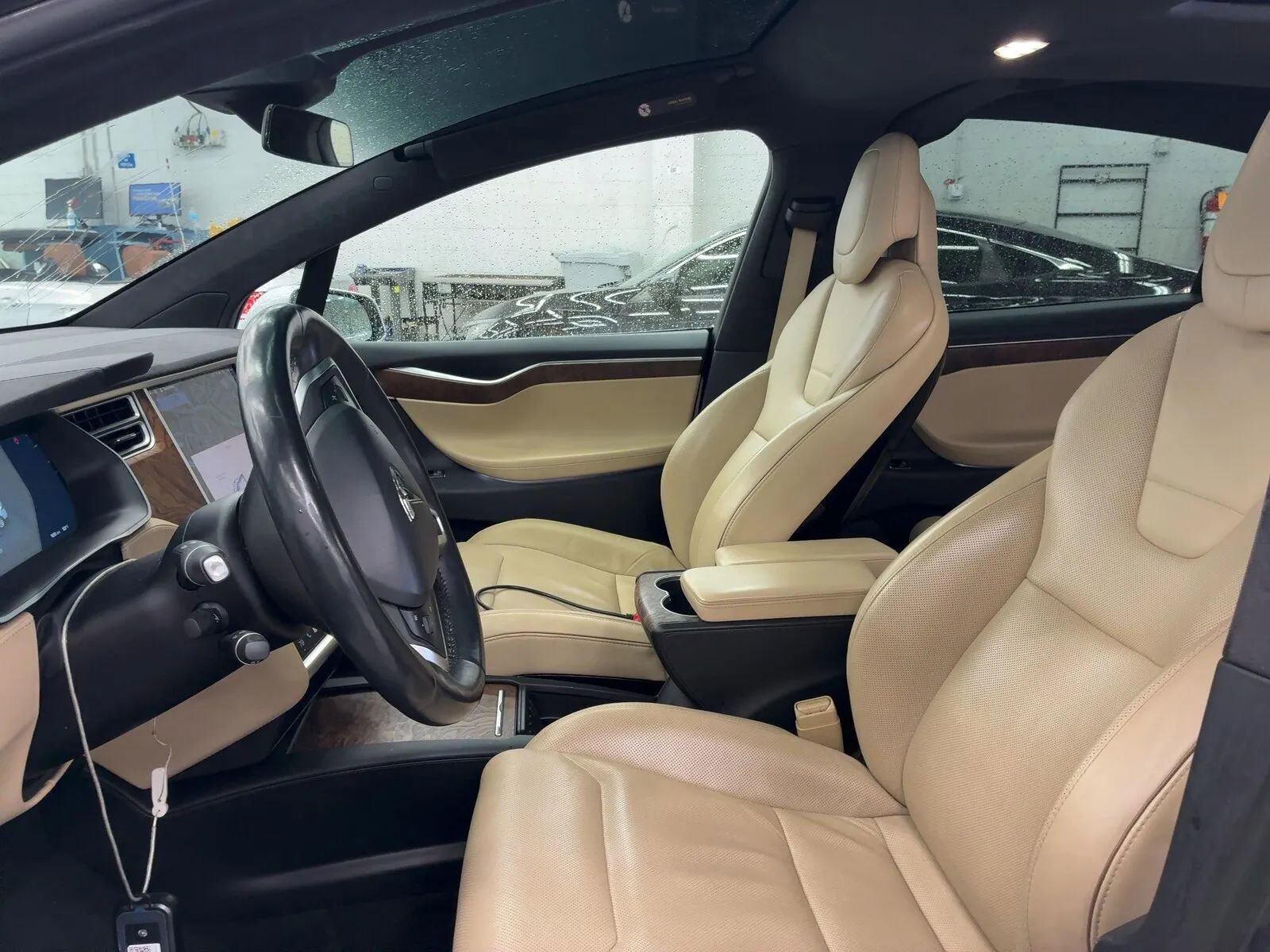 Used 2016 Tesla Model X 90D image 4