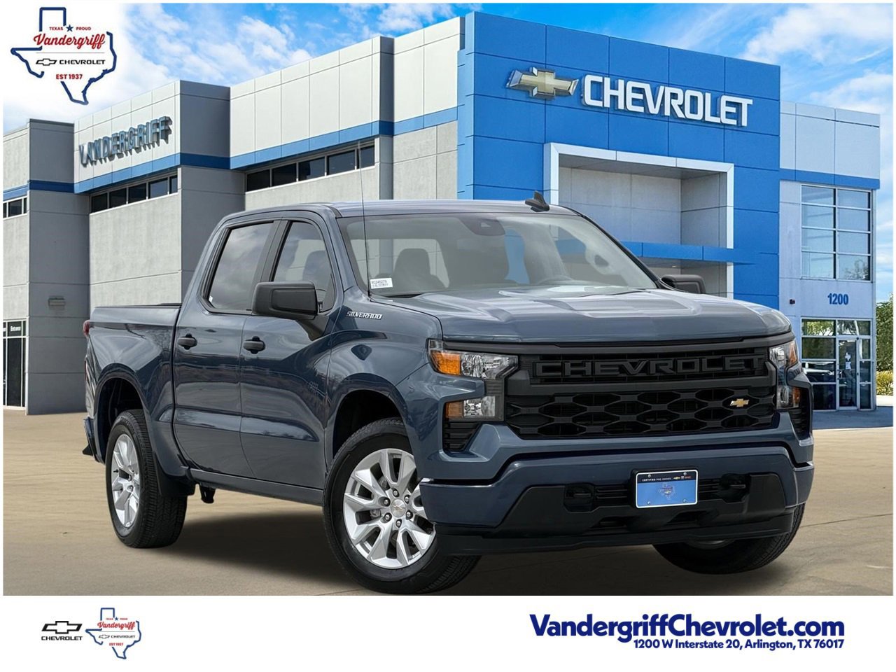 Used 2024 Chevrolet Silverado 1500 Custom image 1
