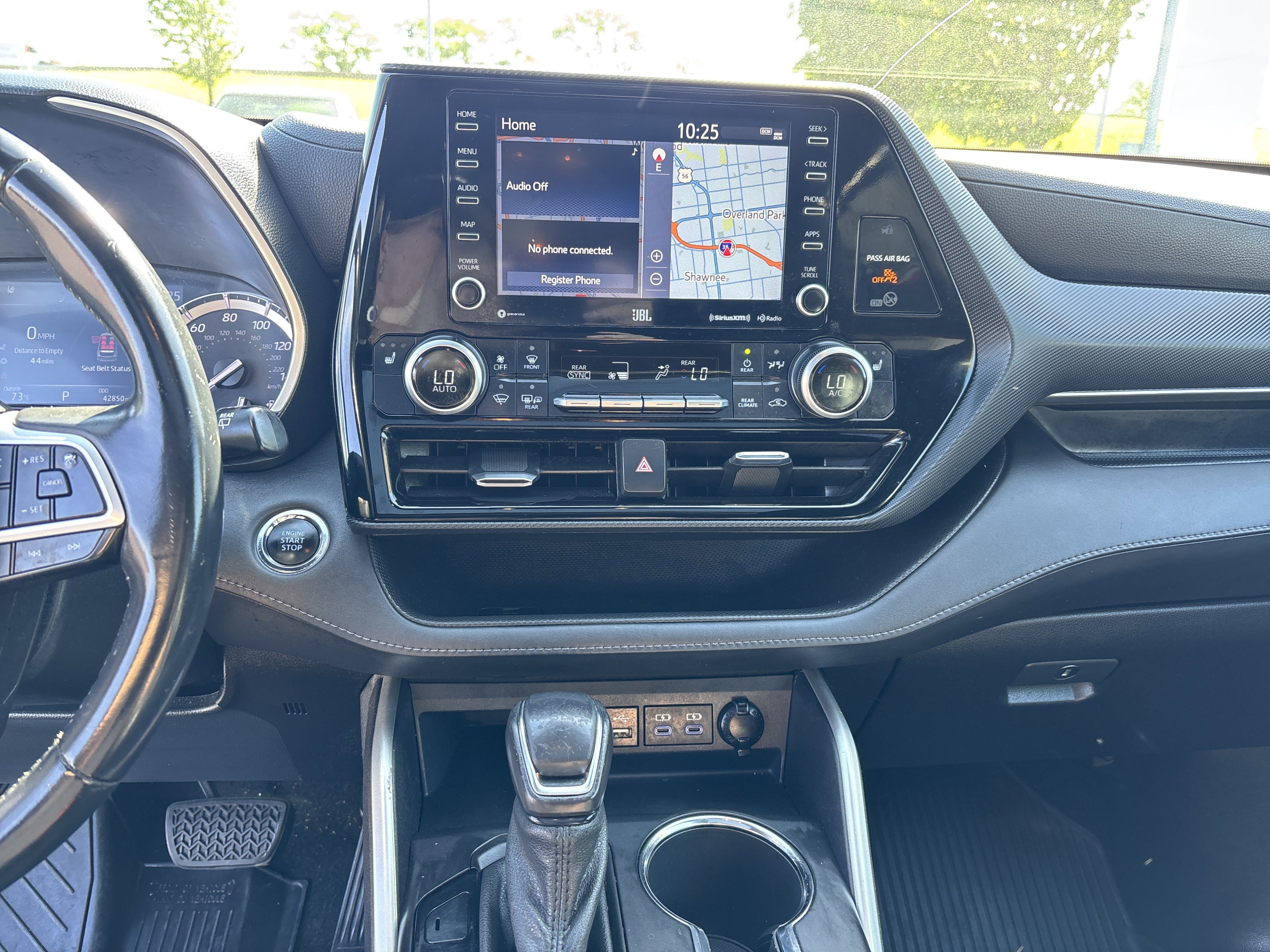 Used 2022 Toyota Highlander XSE AWD/4WD image 21