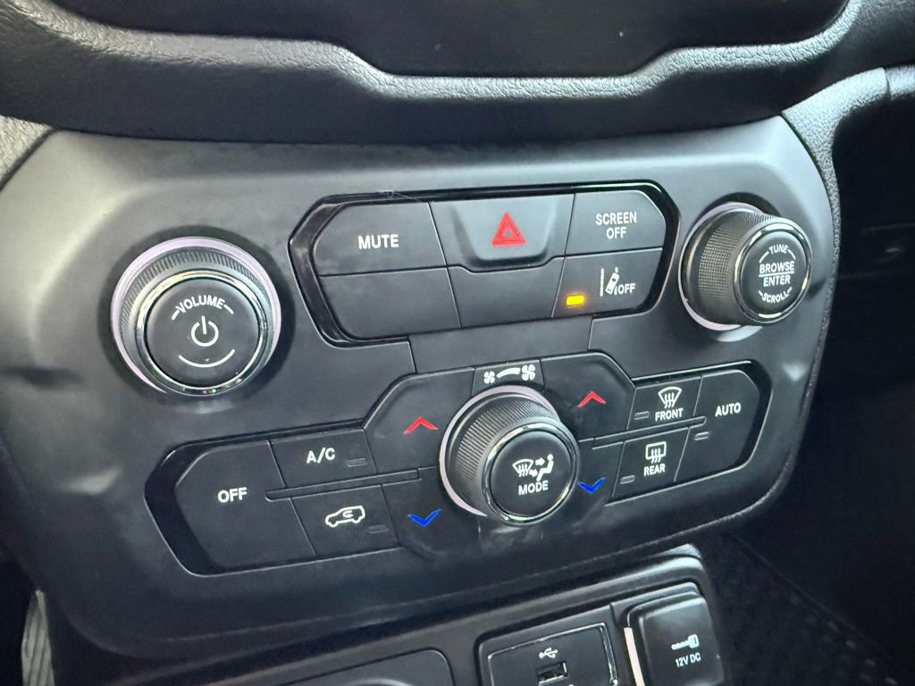 Used 2023 Jeep Renegade Altitude image 19