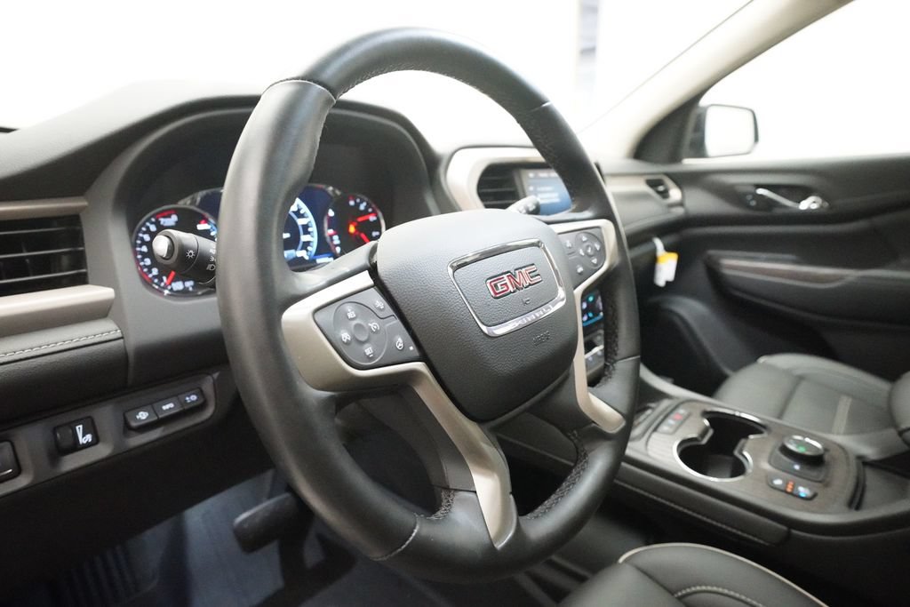 Used 2023 GMC Acadia Denali w/ Trailering Package FWD image 8