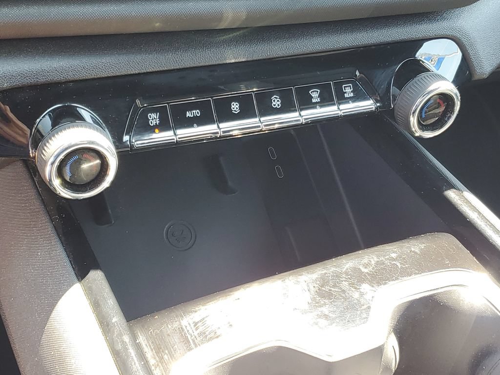 Used 2026 Chevrolet Silverado EV LT AWD/4WD image 22