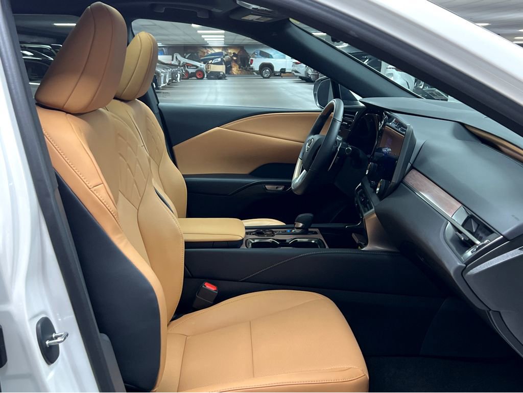 Certified 2025 Lexus RX 350h AWD/4WD image 28
