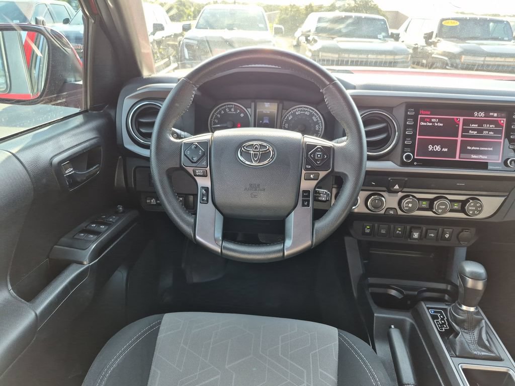 Used 2020 Toyota Tacoma TRD Off-Road w/ Technology Package AWD/4WD image 32
