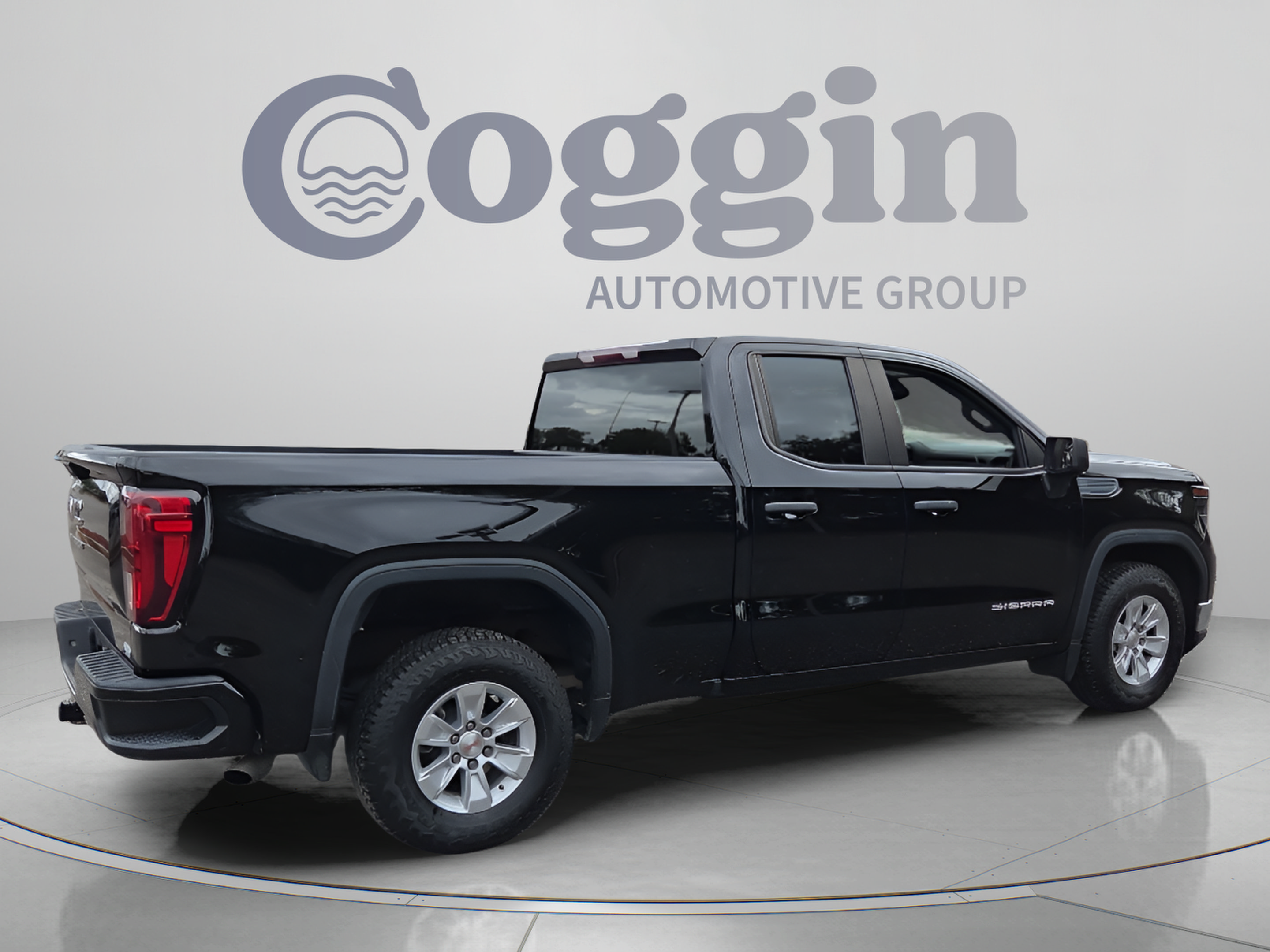 Used 2023 GMC Sierra 1500 Pro w/ Pro Value Package RWD image 5