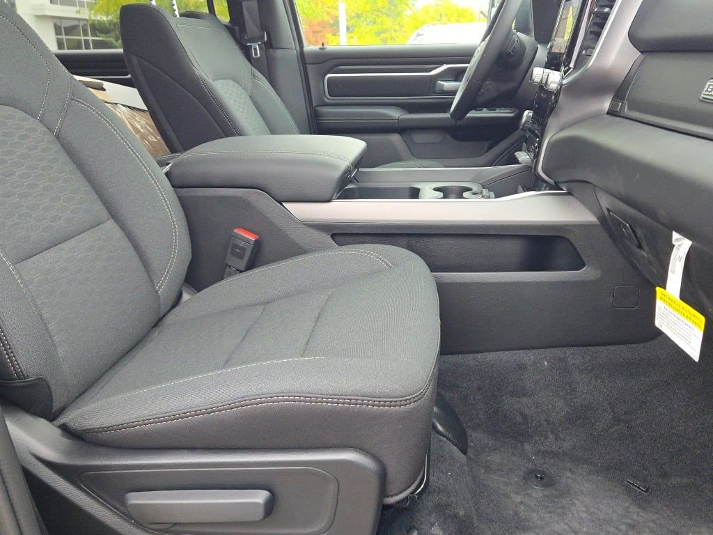 New 2026 RAM 1500 Big Horn AWD/4WD image 7