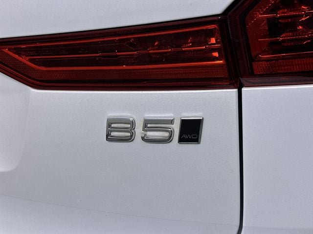 Used 2022 Volvo XC60 B5 Momentum AWD/4WD image 33