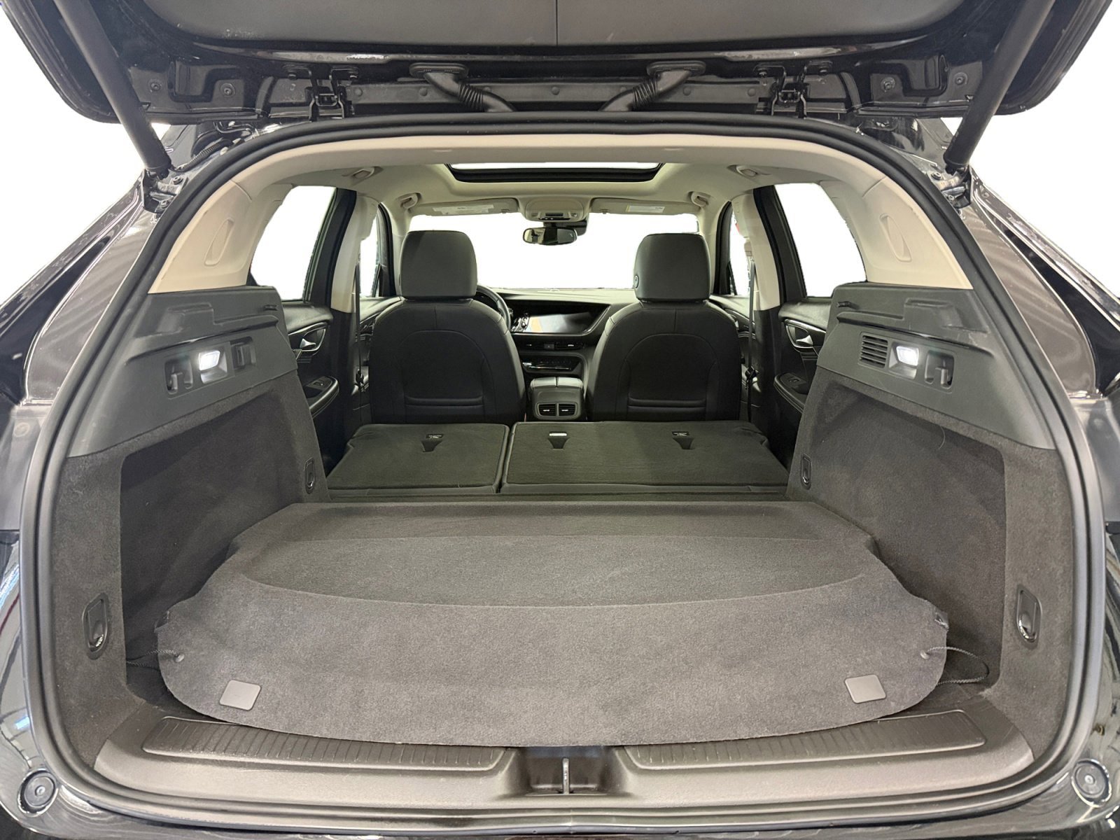 Used 2023 Buick Envision Essence w/ Technology Package I image 29