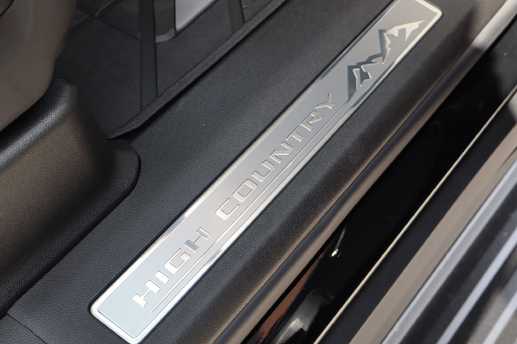 New 2026 Chevrolet Suburban High Country AWD/4WD image 59