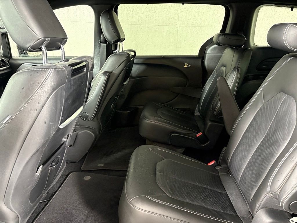 Used 2020 Chrysler Pacifica Touring-L Plus FWD image 36
