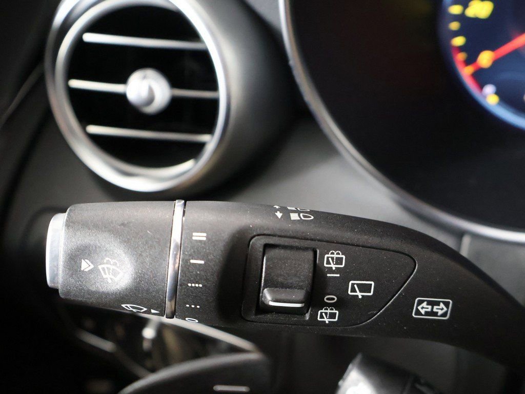 Used 2021 Mercedes-Benz GLC 300 4MATIC w/ Multimedia Package image 44