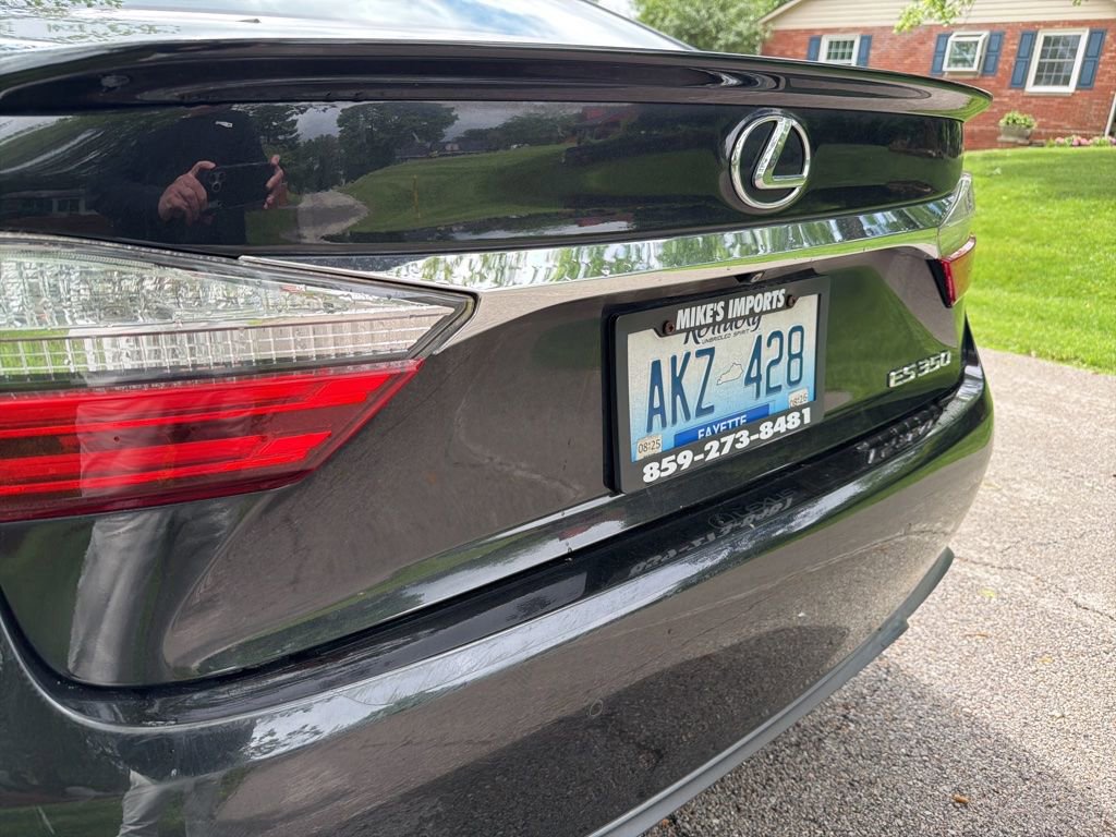 Used 2016 Lexus ES 350 w/ Luxury Package w/Wood Trim FWD image 26