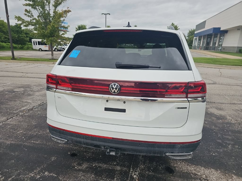 Used 2025 Volkswagen Atlas SE AWD/4WD image 6