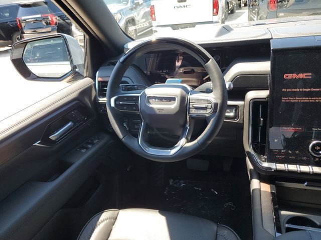 New 2026 GMC Yukon Denali w/ Denali Reserve Package AWD/4WD image 13
