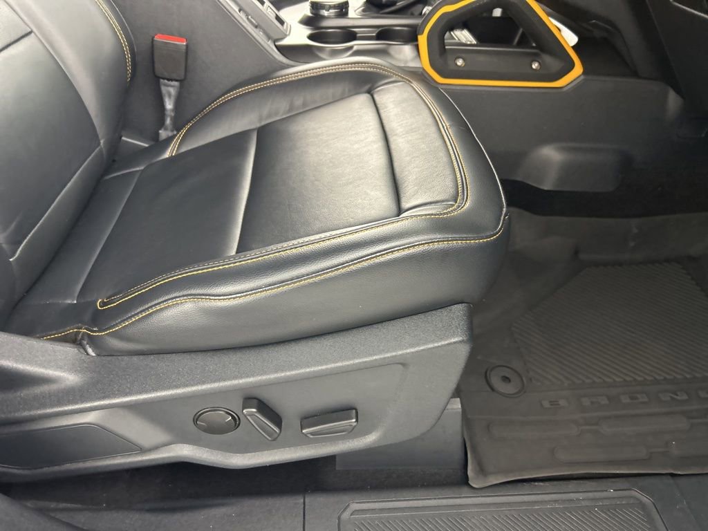 Used 2021 Ford Bronco Badlands image 25