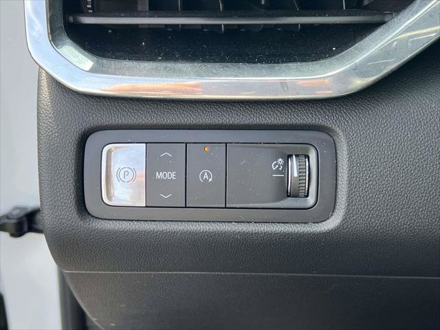 Used 2025 GMC Acadia Elevation w/ Elevation Premium Package FWD image 19
