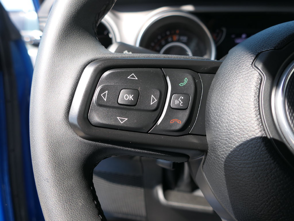 Certified 2023 Jeep Gladiator Sport AWD/4WD image 16