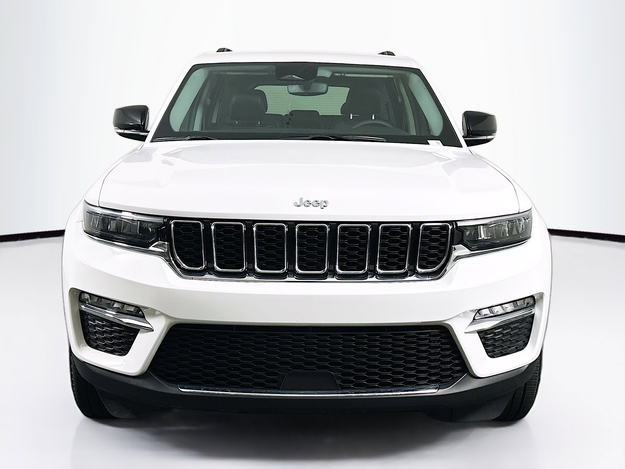 Used 2023 Jeep Grand Cherokee Limited w/ Trailer Tow Prep Group (B) image 2