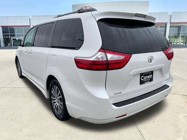 Used 2019 Toyota Sienna XLE FWD video 3