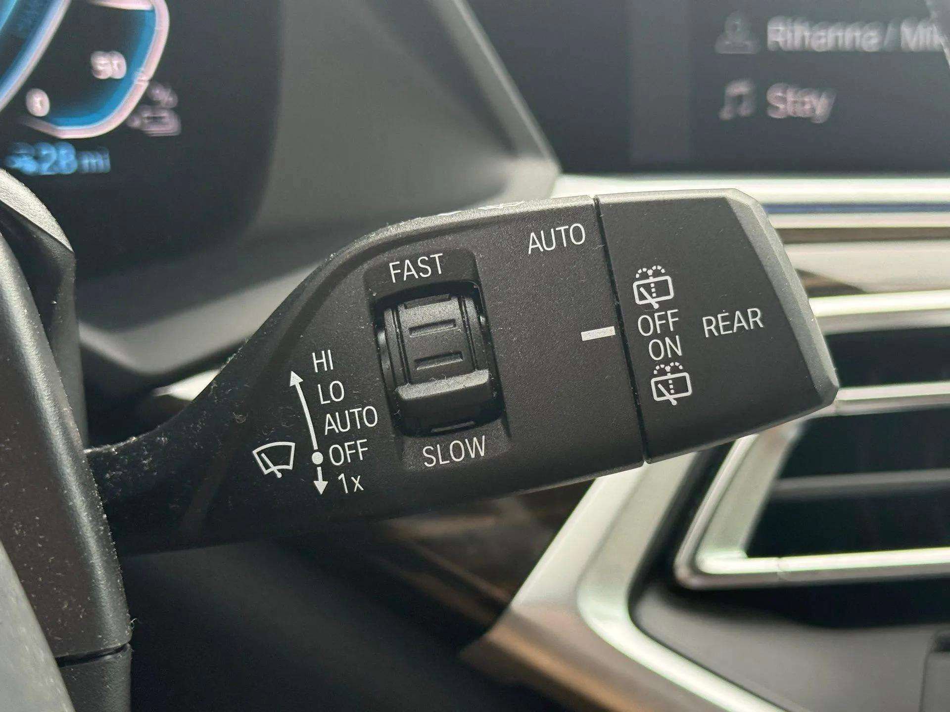 Used 2023 BMW X5 xDrive45e w/ Parking Assistance Package image 37