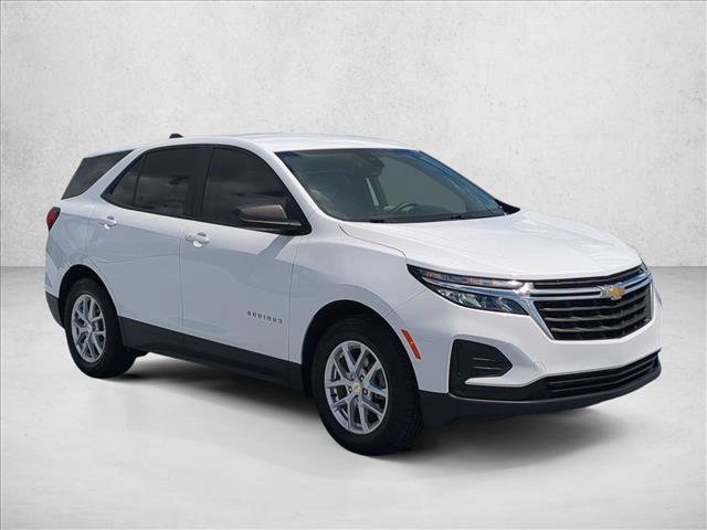 Used 2022 Chevrolet Equinox LS w/ LS Convenience Package FWD image 3