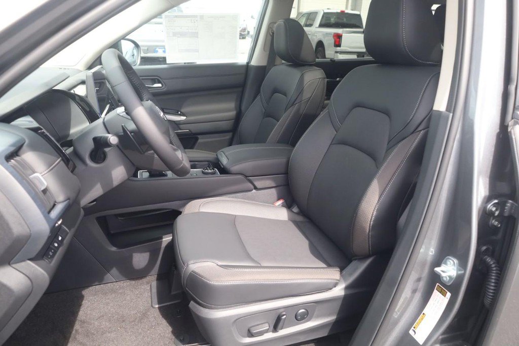 New 2026 Nissan Pathfinder SL w/ SL Premium Package AWD/4WD image 20