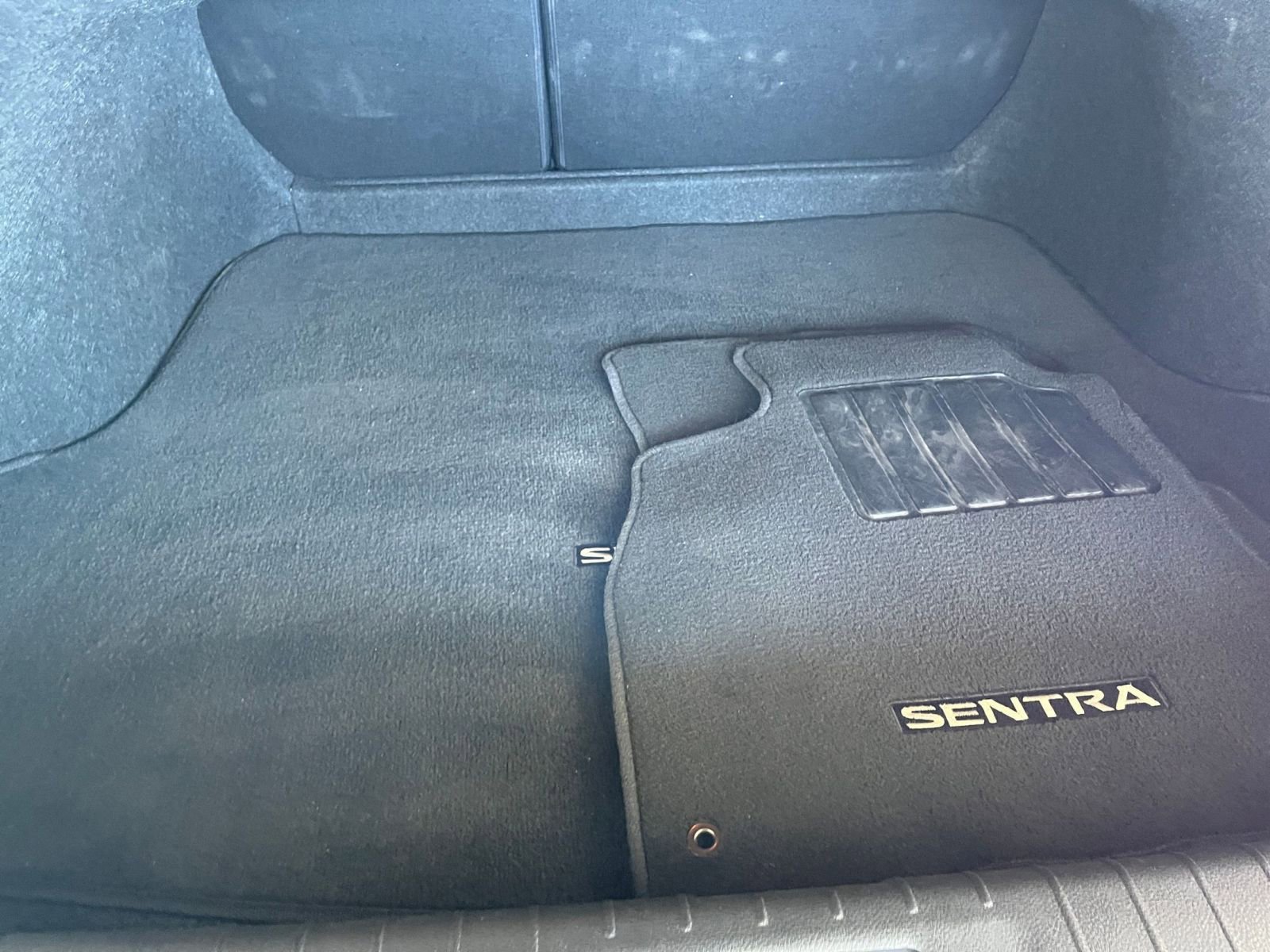 Used 2025 Nissan Sentra SV FWD image 31