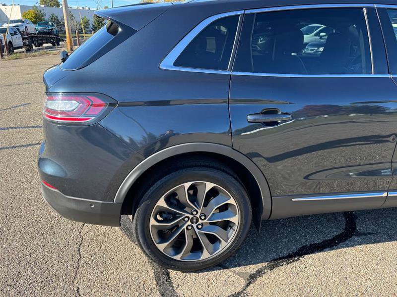 Used 2022 Lincoln Nautilus Reserve w/ Equipment Group 201A image 23