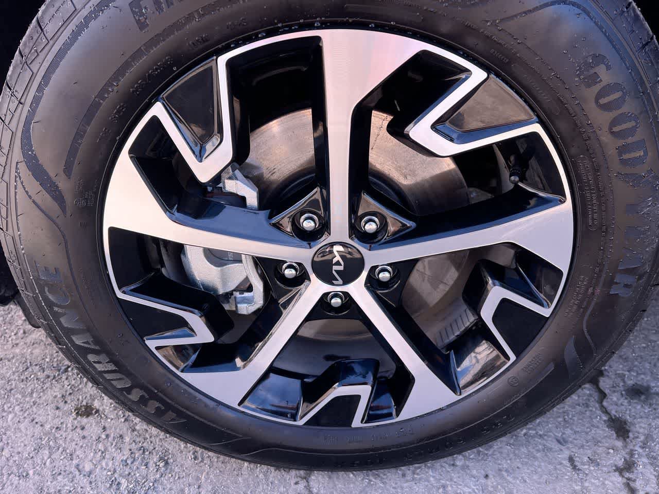 Used 2025 Kia Sportage EX AWD/4WD image 19
