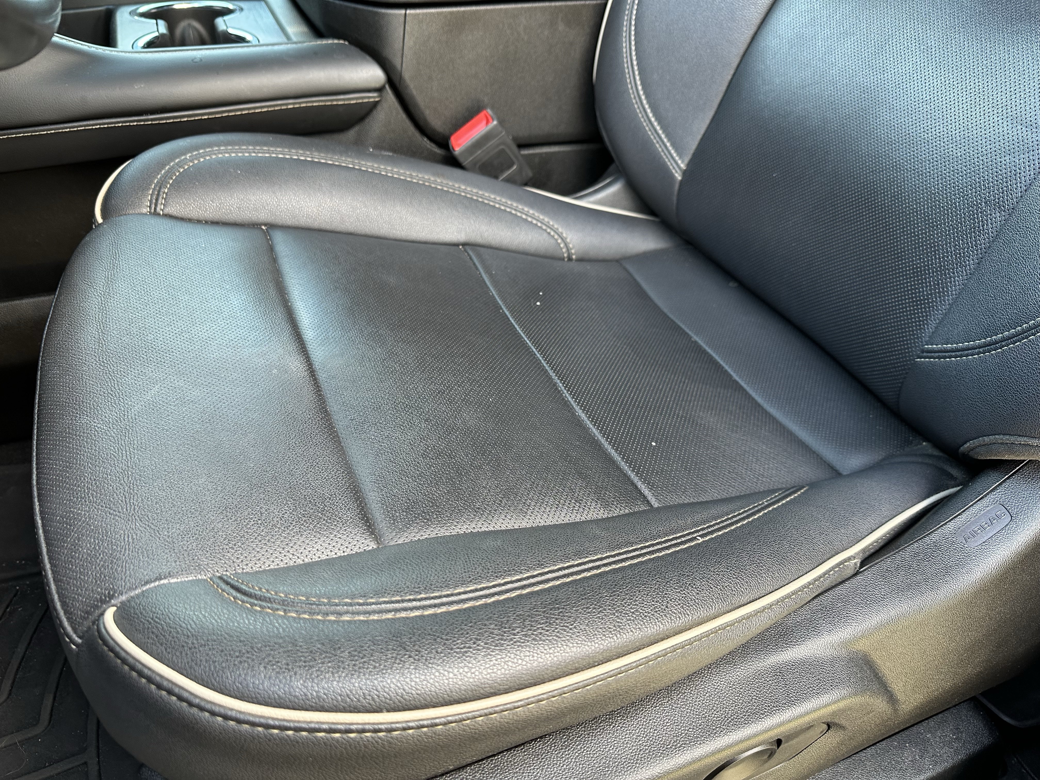 Used 2023 Chevrolet Tahoe Premier RWD image 16