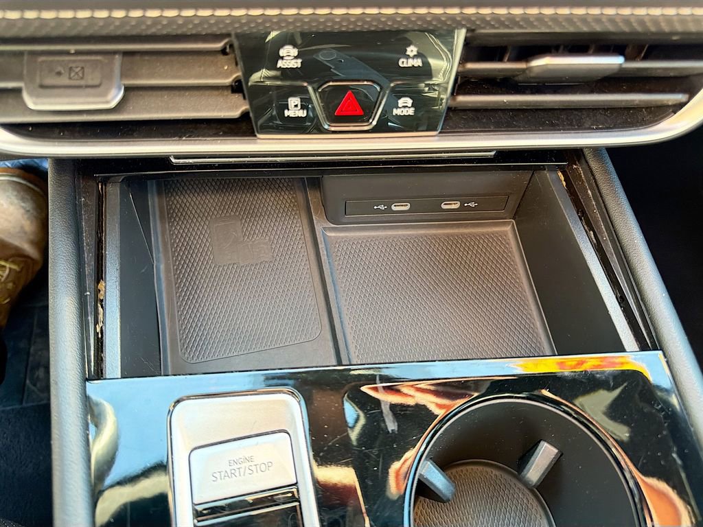 Used 2024 Volkswagen Atlas Cross Sport SE image 28