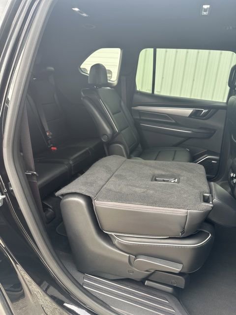 Used 2025 Buick Enclave Preferred FWD image 47