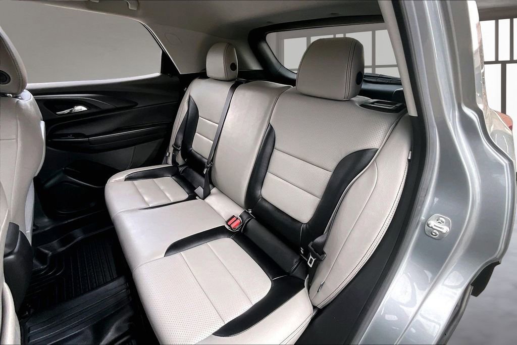 Used 2024 Chevrolet TrailBlazer LT w/ LT Cold Weather Package FWD image 21