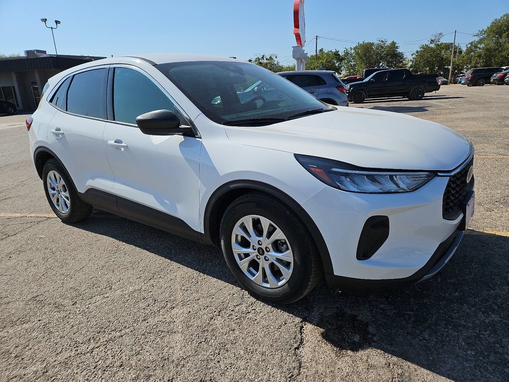 Used 2024 Ford Escape Active w/ Tech Pack #1 FWD image 1