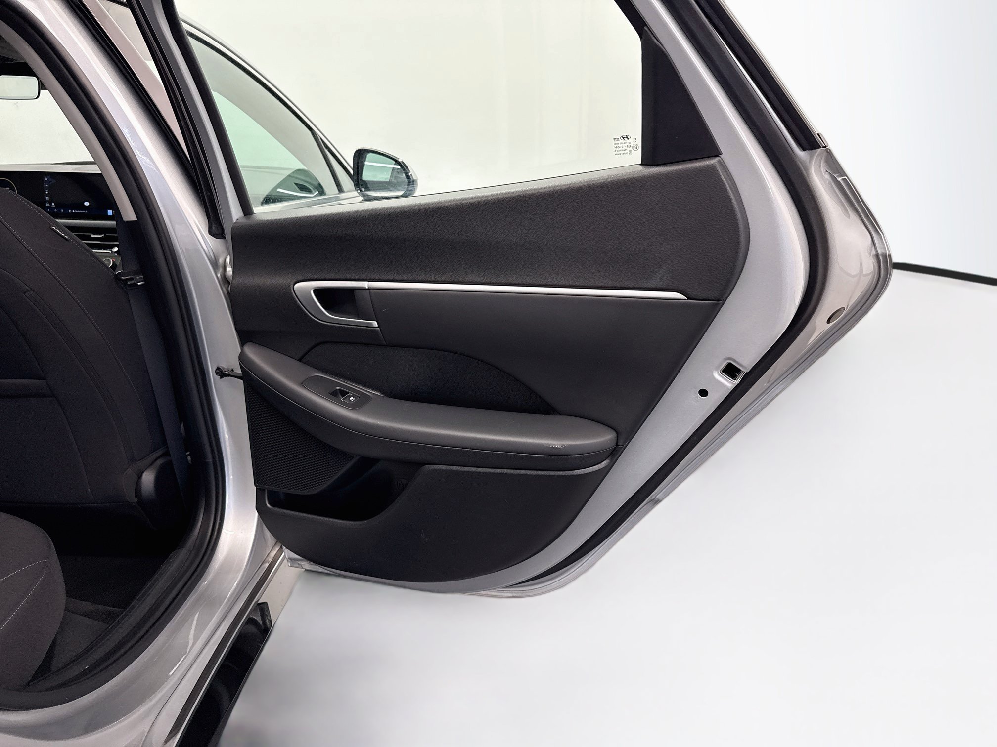 Used 2025 Hyundai Sonata SEL FWD image 31