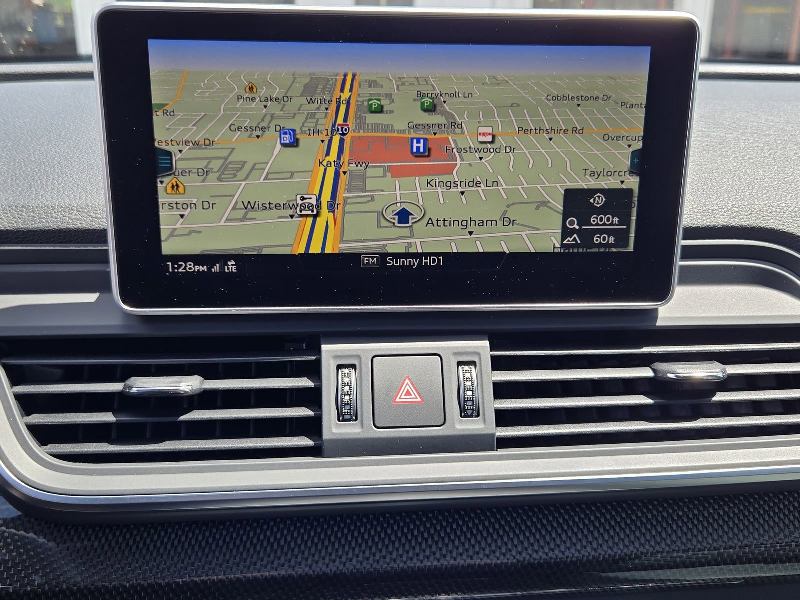 Used 2018 Audi SQ5 Prestige w/ Prestige Package image 15