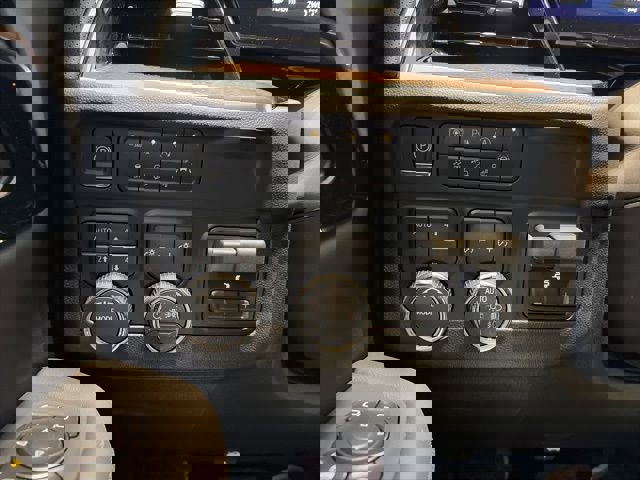 New 2026 Chevrolet Suburban High Country image 19