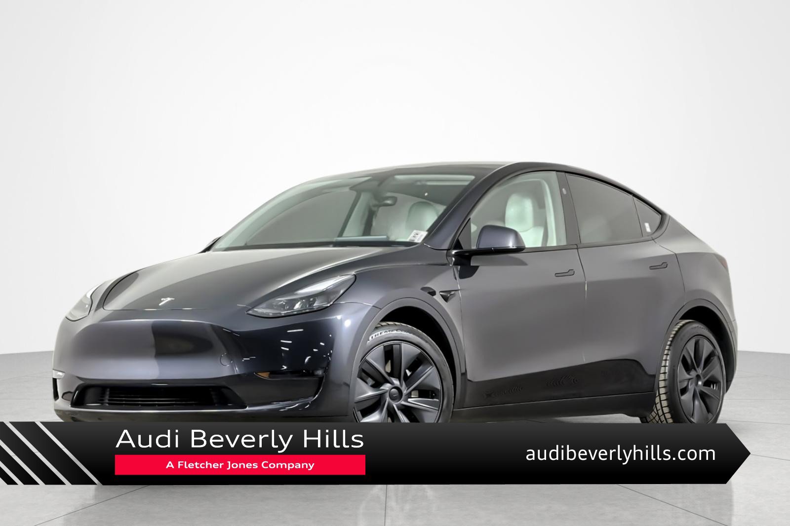 Used 2025 Tesla Model Y Long Range AWD/4WD image 1