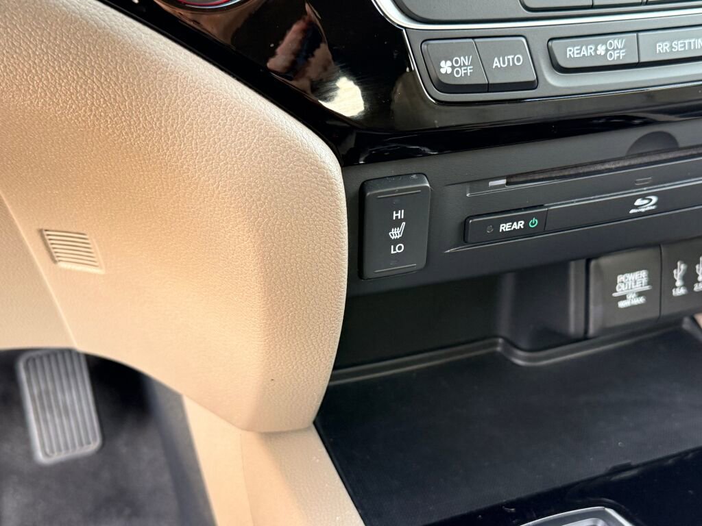 Used 2016 Honda Pilot Touring image 8