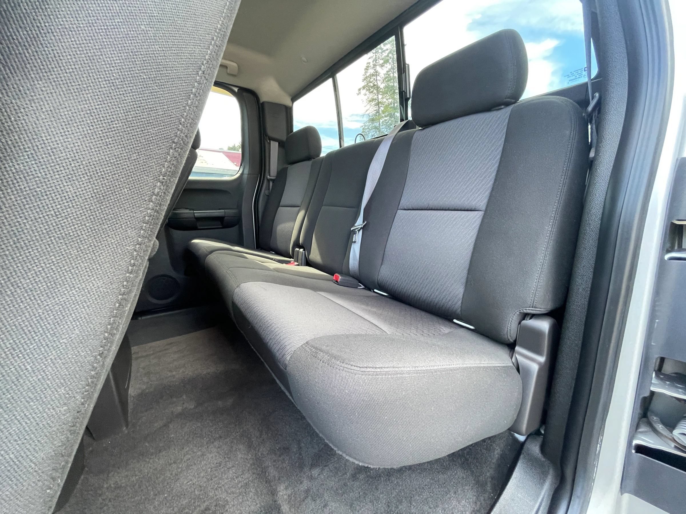 Used 2010 Chevrolet Silverado 2500 LT w/ Interior Plus Package AWD/4WD image 23