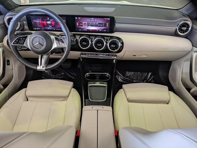 Used 2025 Mercedes-Benz CLA 250 image 25