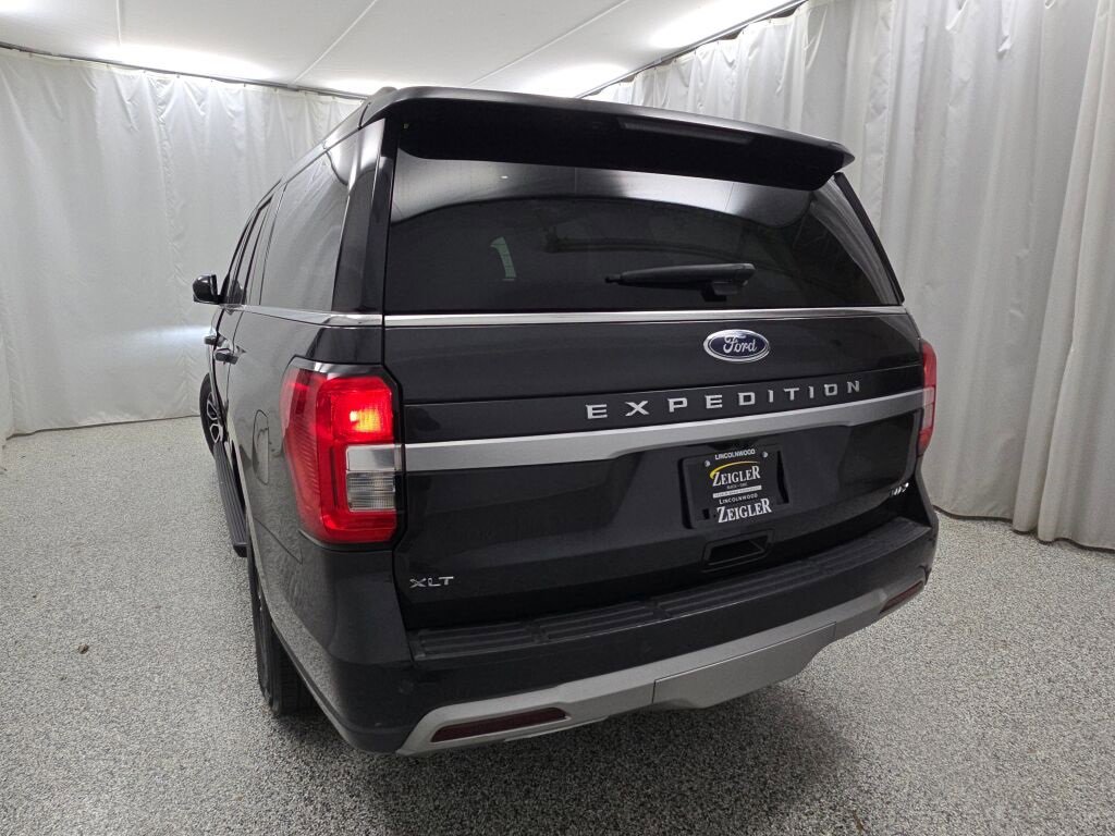 Used 2023 Ford Expedition Max XLT image 14