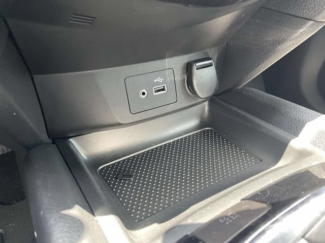 Used 2020 Nissan Rogue S FWD image 28