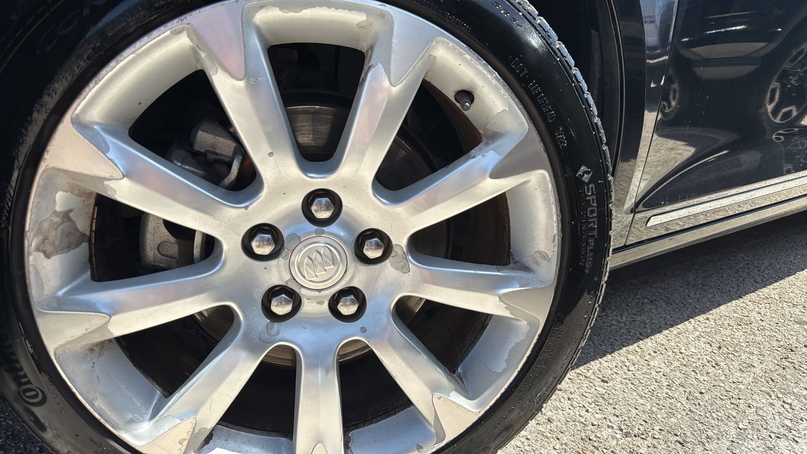 Used 2012 Buick LaCrosse Touring FWD image 29